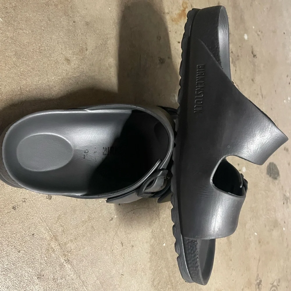 Women’s Birkenstock Arizona EVA sandals. - Picture 2 of 4